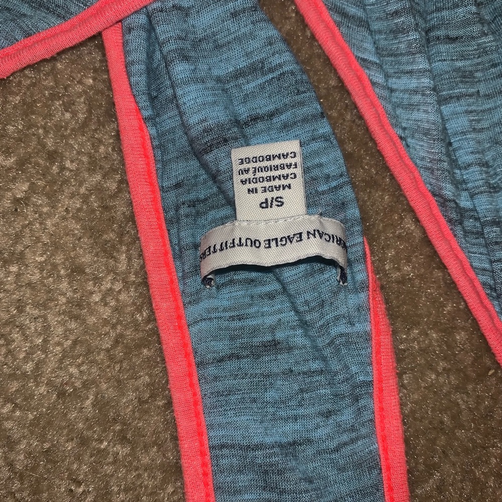 Tank top - Picture 3 of 3